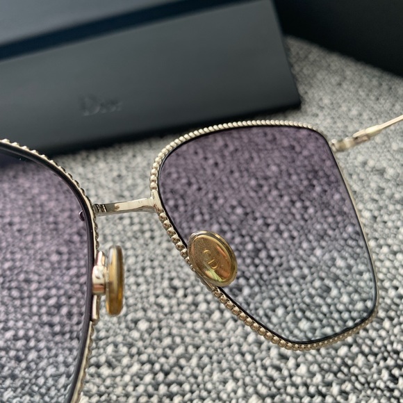 Dior pale gold Society1 butterfly frame sunglasses - Picture 5 of 12